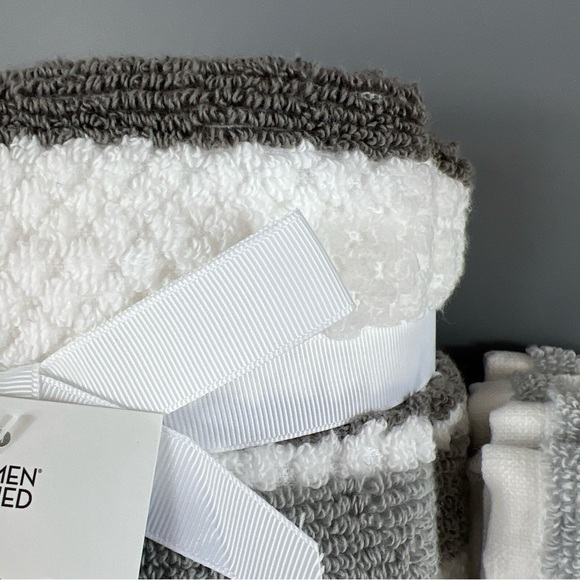 Set of 6 Caro Home 2 Hand Towels 4 Washclothes Gray White Stripes Cotton NEW - Picture 7 of 8